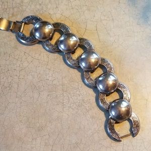 PHENOMENAL 60s CHUNKY BRACELET.SO UNIQUE